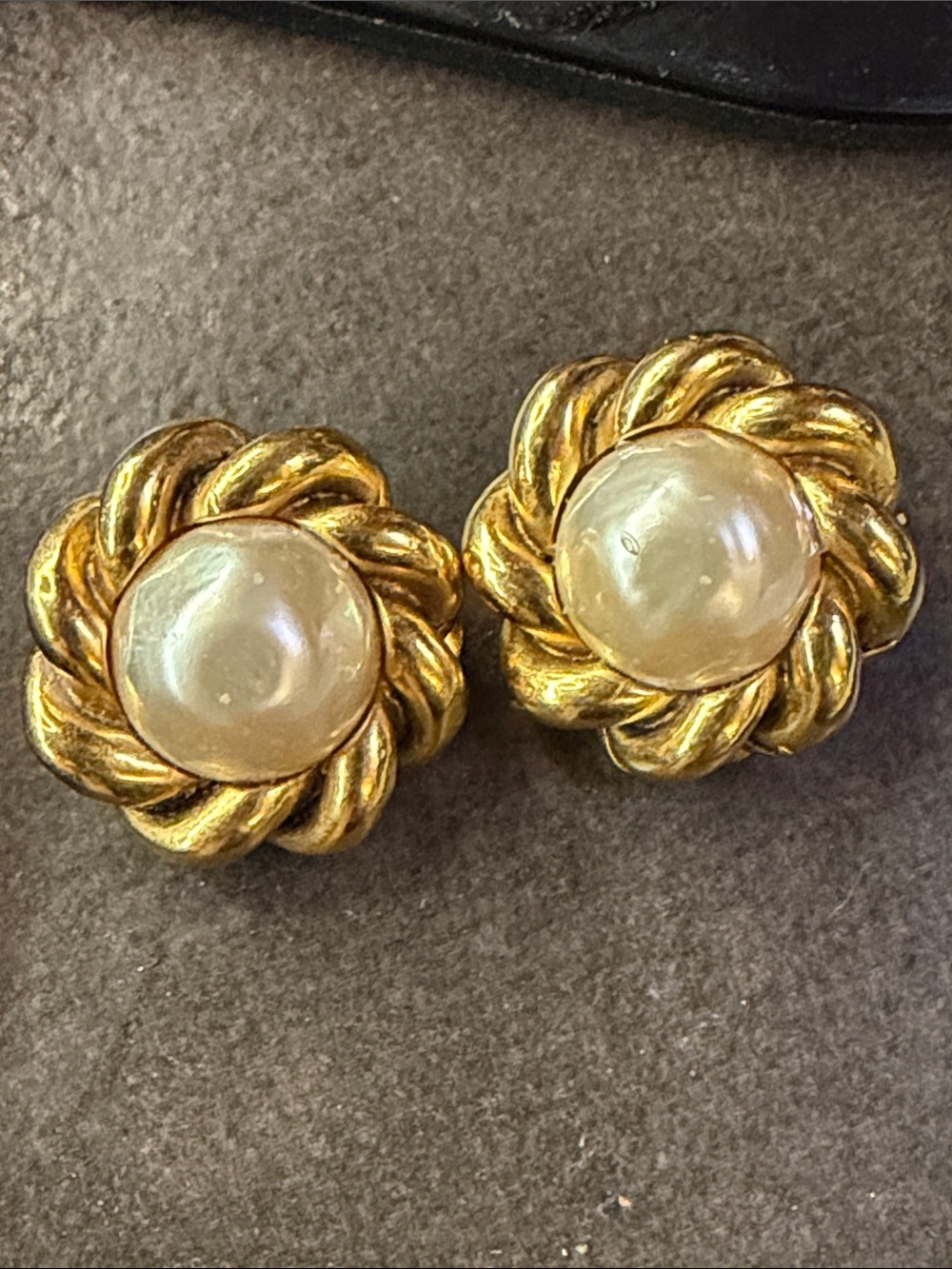 Chanel gold tone vintage clip on earrings w/ pearl center